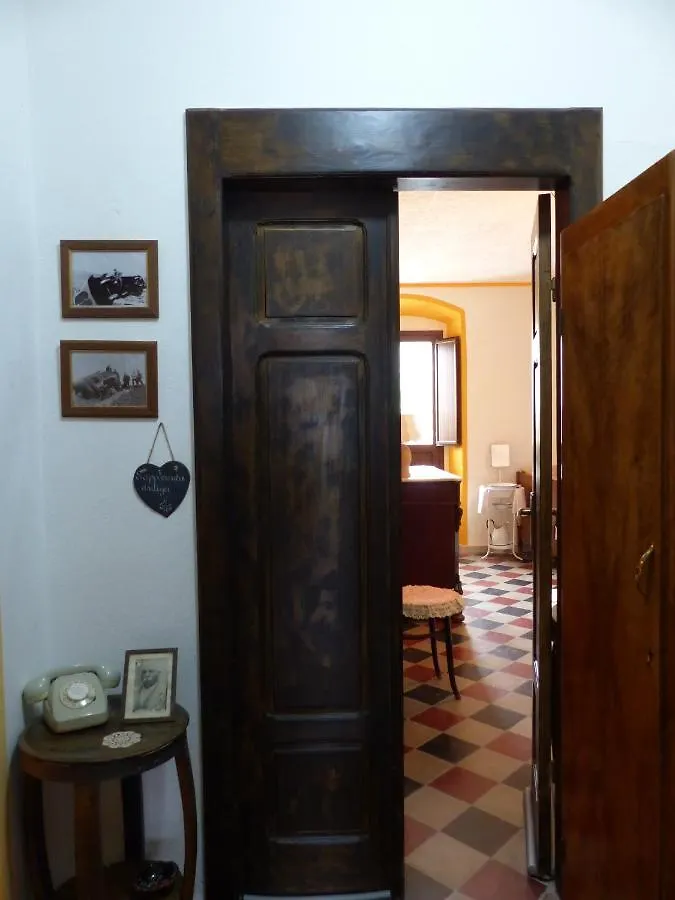 فندق مبيت وإفطار Magomadas B&B Ammentos إيطاليا